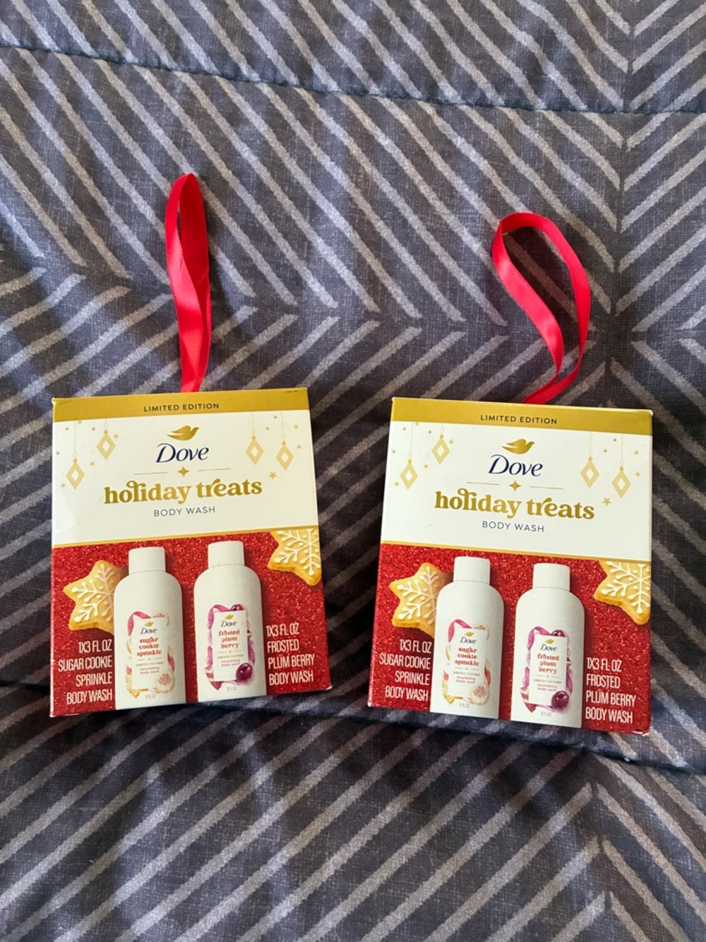 Dove Holiday Treats Body Wash Gift Set - White & Red (set of 2)